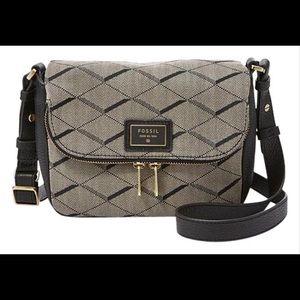 Fossil Preston leather crossbody bag!✨